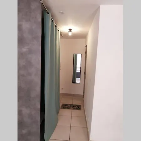 Studio Centre Ville De Hyeres Apartment *